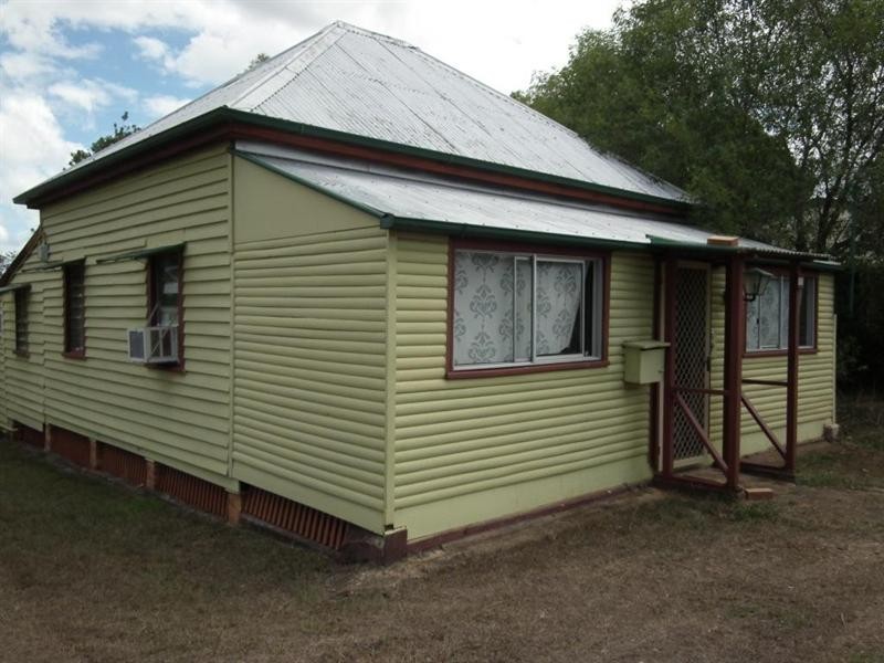 23 High Street, Tinana QLD 4650