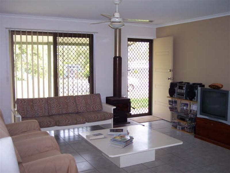 42 Vaughan Street, Aldershot QLD 4650