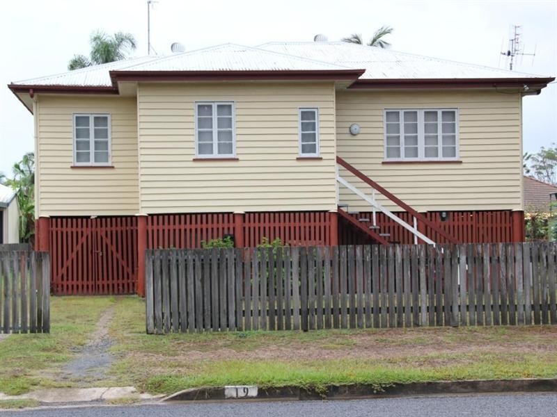 19 Smith Street, Maryborough QLD 4650