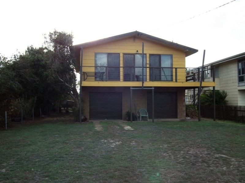 8 Esplanade, Boonooroo QLD 4650