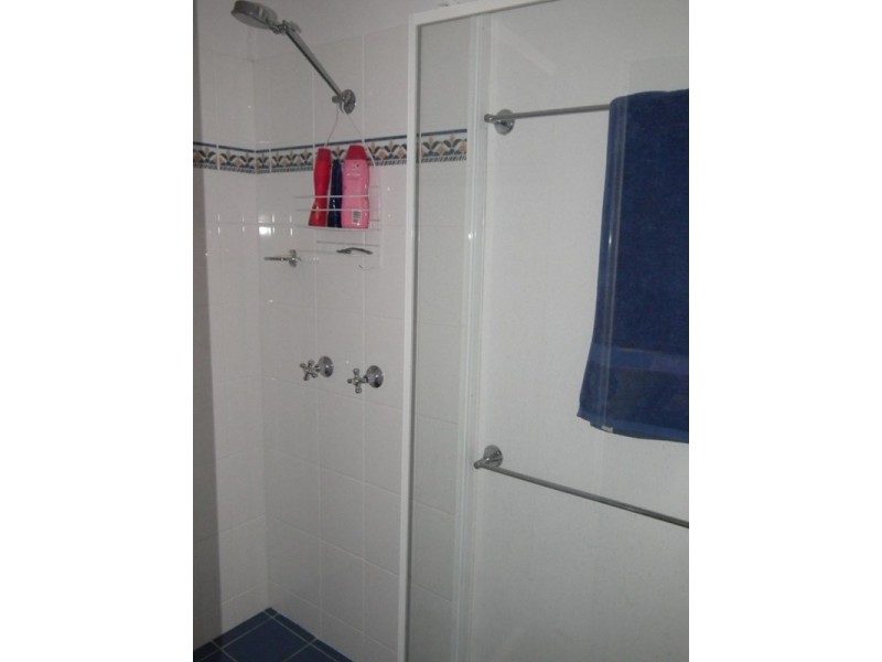 8 Esplanade, Boonooroo QLD 4650