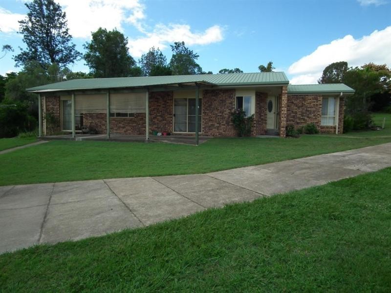 15 Dale Street, Tiaro QLD 4650