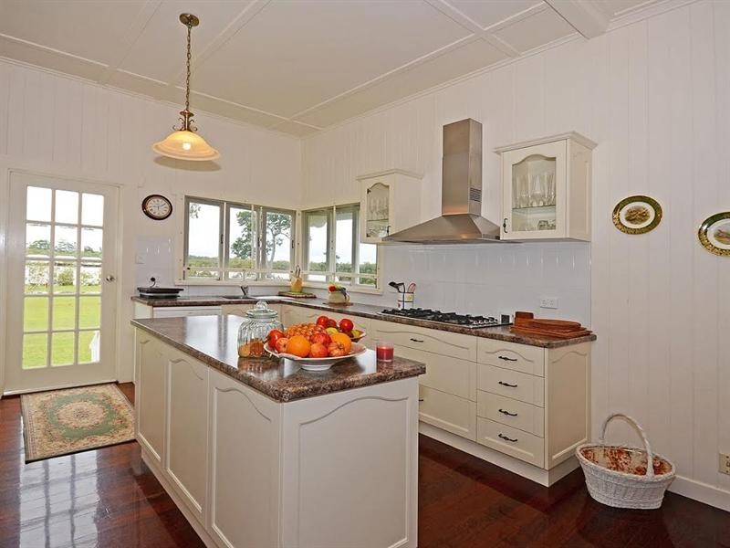 698 Walkers Point Road, Walkers Point QLD 4650