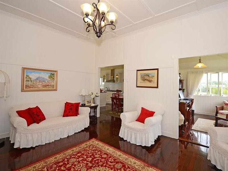 698 Walkers Point Road, Walkers Point QLD 4650