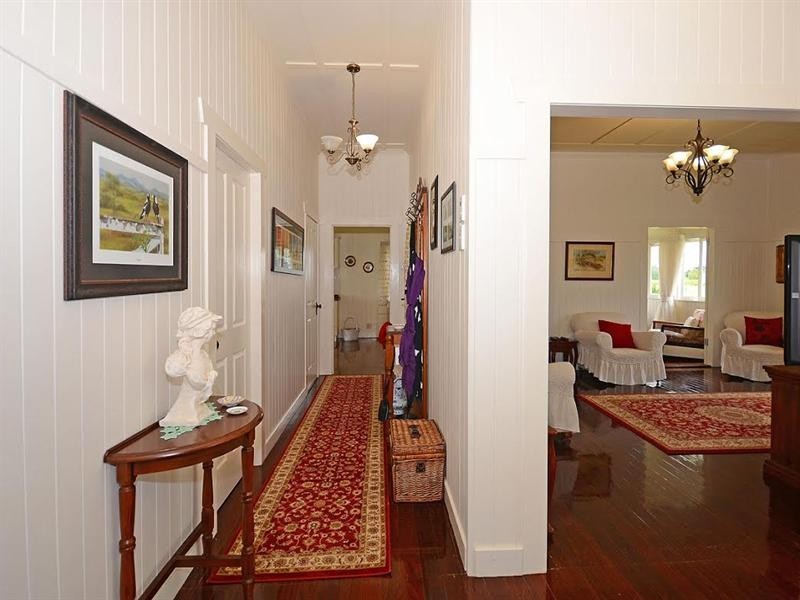 698 Walkers Point Road, Walkers Point QLD 4650