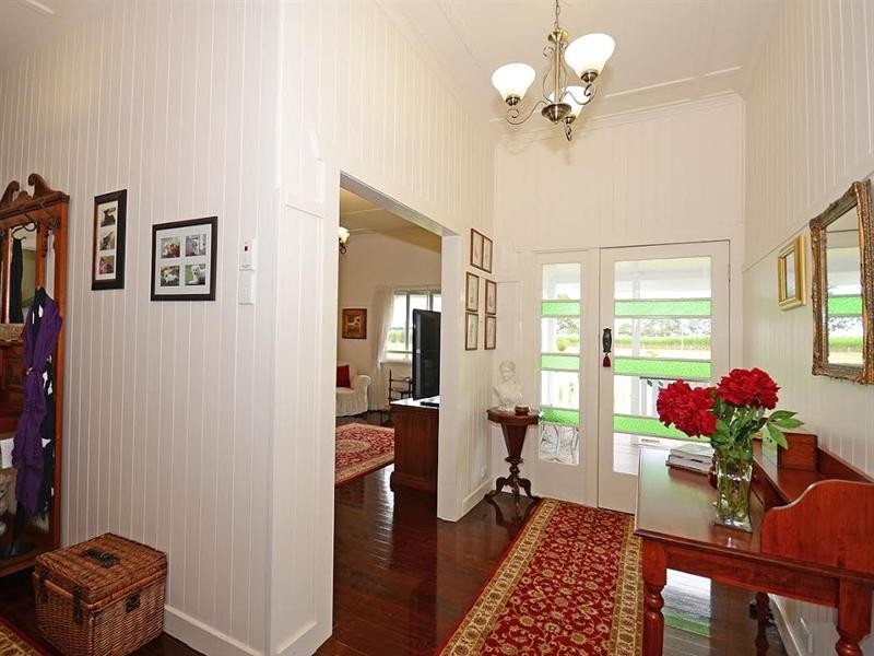 698 Walkers Point Road, Walkers Point QLD 4650