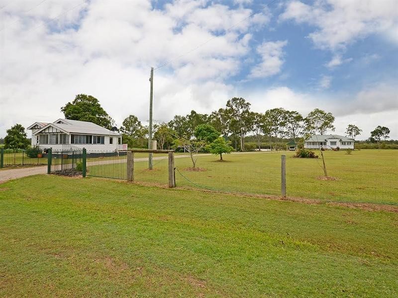 698 Walkers Point Road, Walkers Point QLD 4650