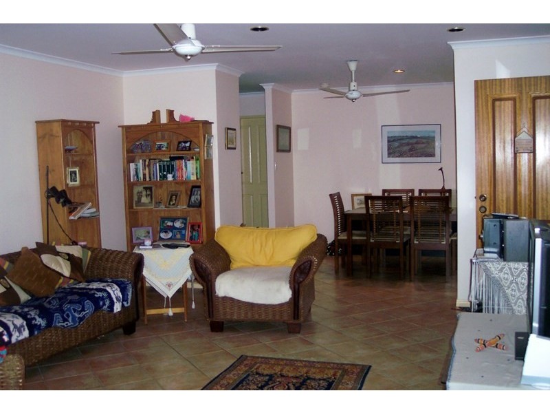 6 Poinciana Court, Tinana QLD 4650