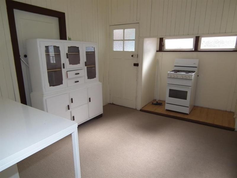 174 Ferry Street, Maryborough QLD 4650