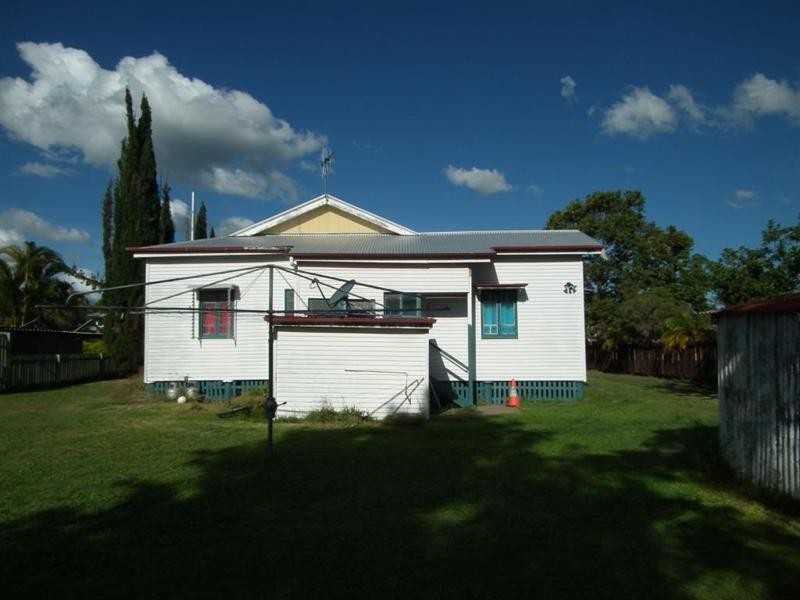 174 Ferry Street, Maryborough QLD 4650