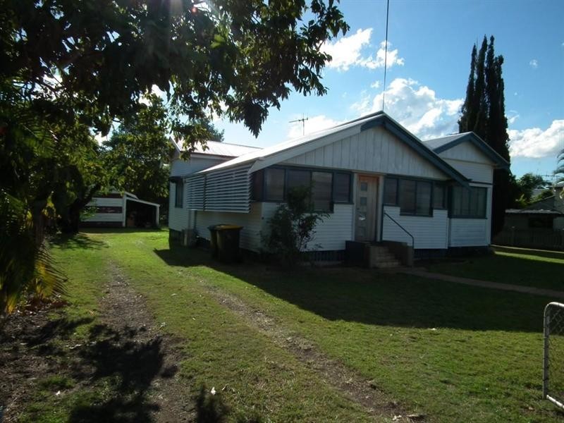 174 Ferry Street, Maryborough QLD 4650
