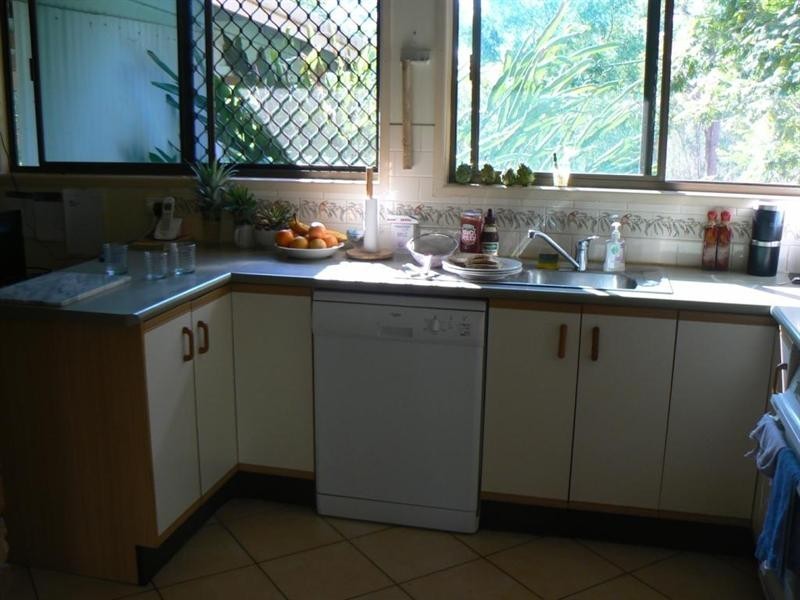 17 Ferry Road, Yengarie QLD 4650