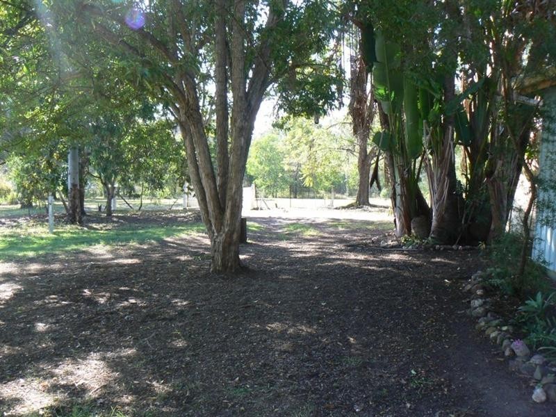 17 Ferry Road, Yengarie QLD 4650