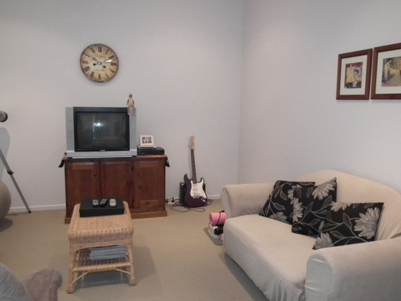 30 Lachlan Drive, Oakhurst QLD 4650