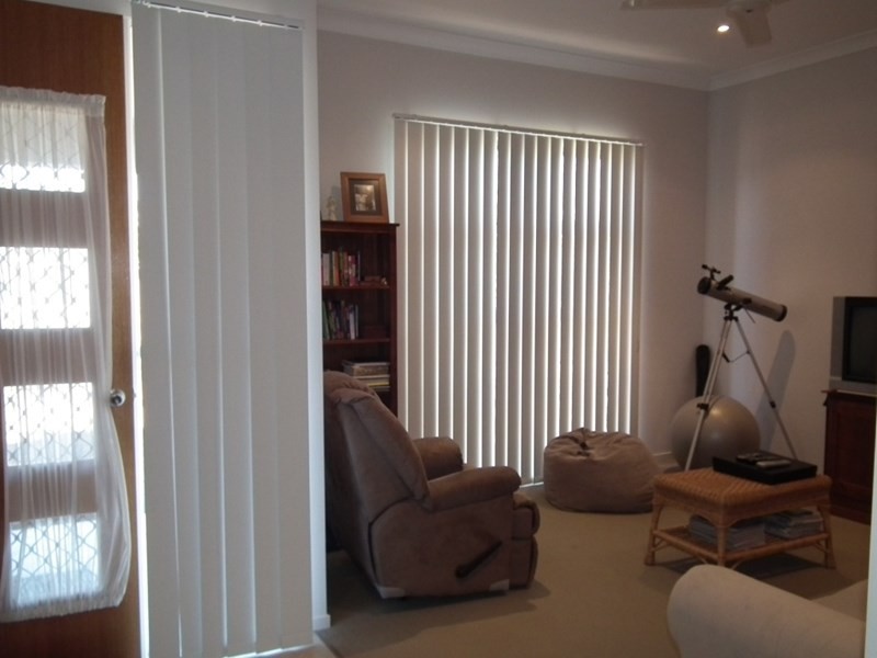 30 Lachlan Drive, Oakhurst QLD 4650