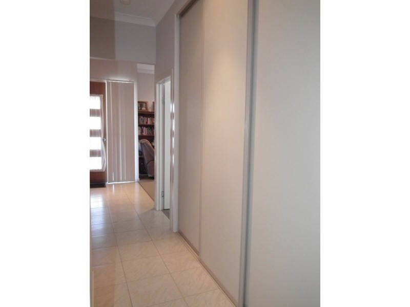 30 Lachlan Drive, Oakhurst QLD 4650