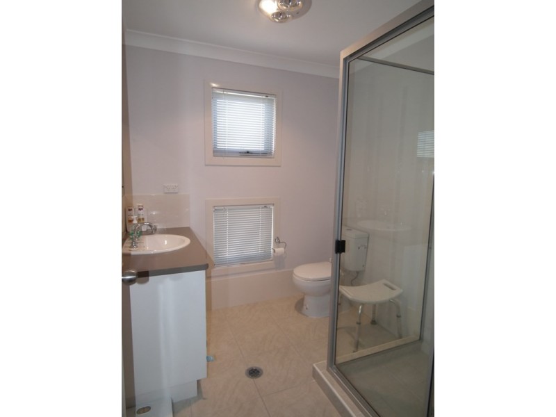 30 Lachlan Drive, Oakhurst QLD 4650