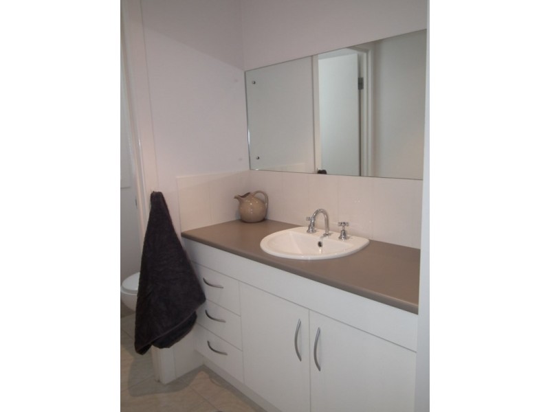 30 Lachlan Drive, Oakhurst QLD 4650