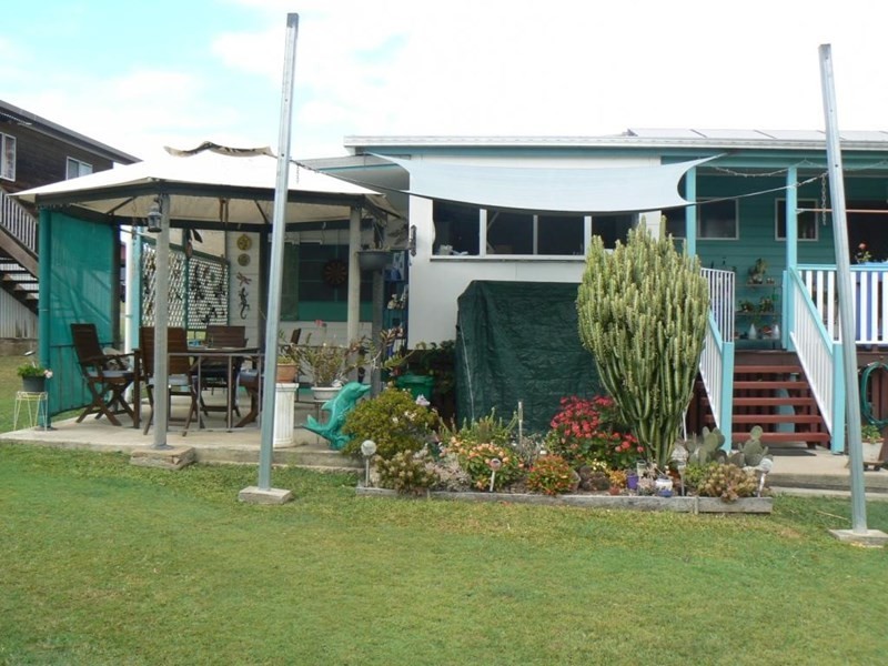 18 Walter Street, Tiaro QLD 4650