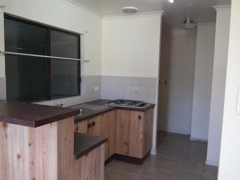 38 Bushnell Street, Granville QLD 4650