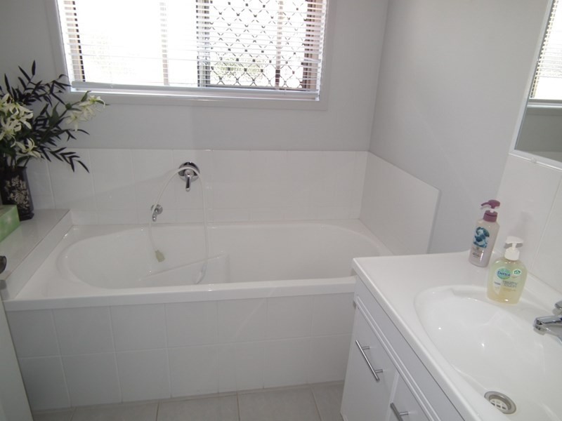 38 Vaughan Street, Aldershot QLD 4650