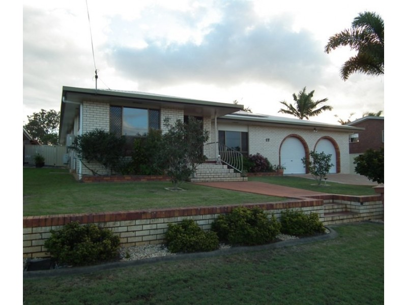 17 Jocelyn Parade, Granville QLD 4650