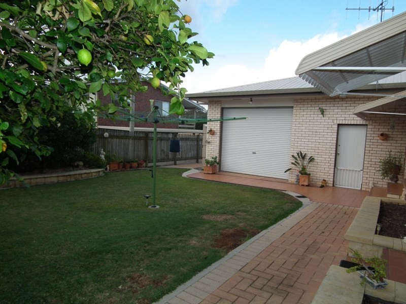 17 Jocelyn Parade, Granville QLD 4650