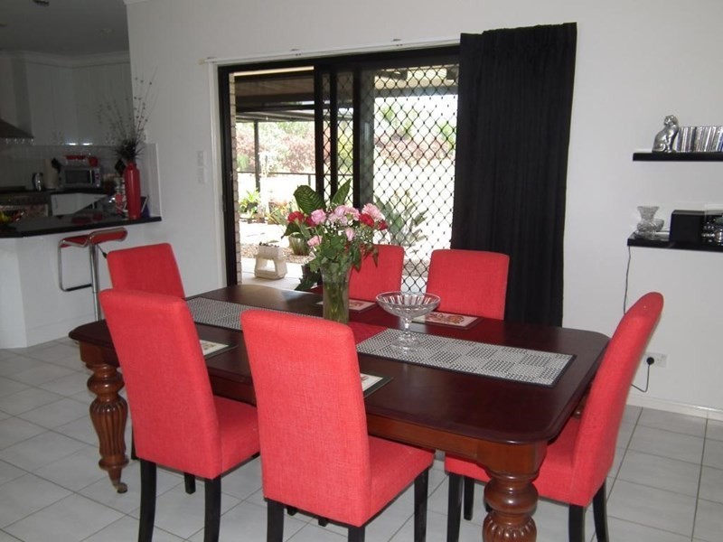 39 Charles Bruce Drive, Oakhurst QLD 4650