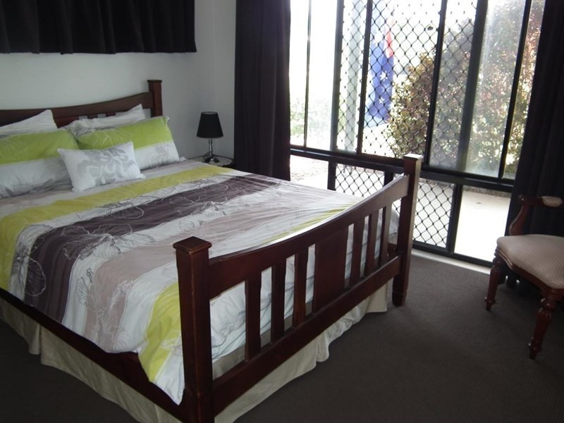 39 Charles Bruce Drive, Oakhurst QLD 4650