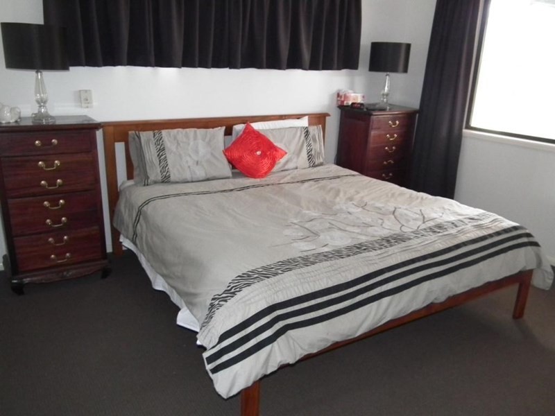 39 Charles Bruce Drive, Oakhurst QLD 4650