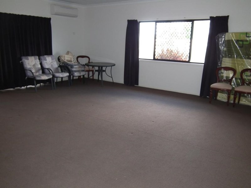 39 Charles Bruce Drive, Oakhurst QLD 4650