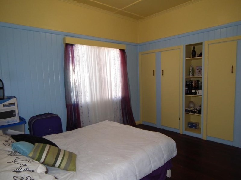 86 Dundas Street, Granville QLD 4650