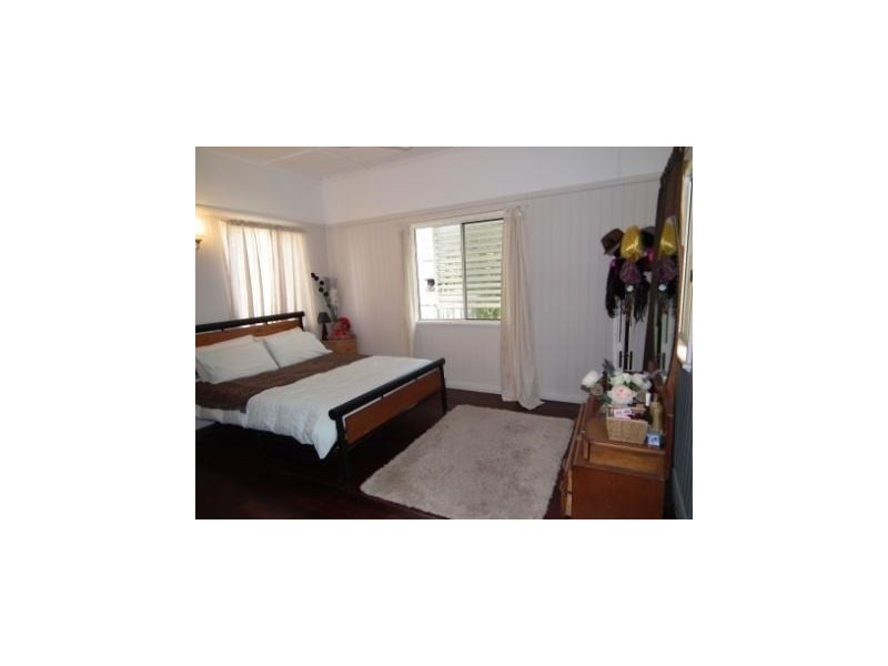 86 Dundas Street, Granville QLD 4650