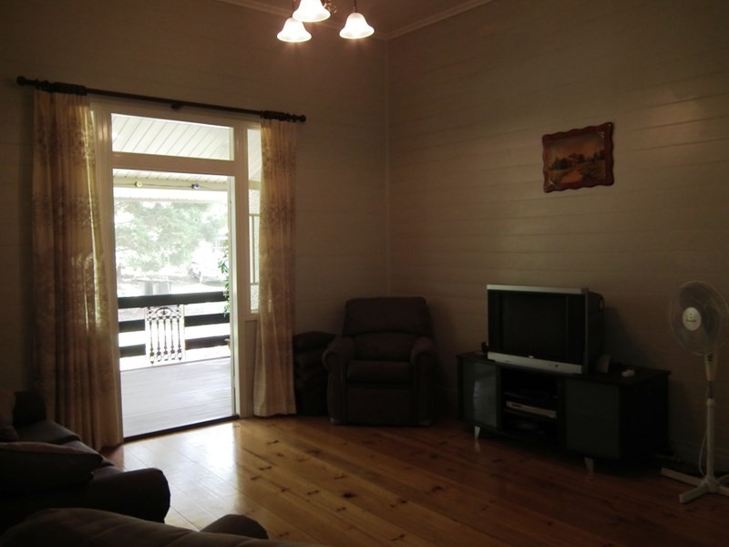 850 River Road, Tinana QLD 4650
