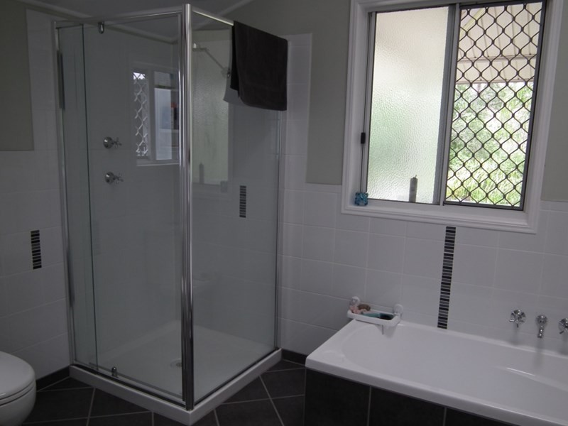 850 River Road, Tinana QLD 4650