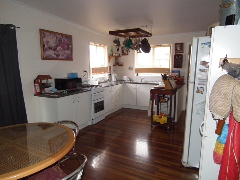 42 Steindl Street, Granville QLD 4650