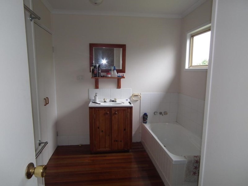 42 Steindl Street, Granville QLD 4650