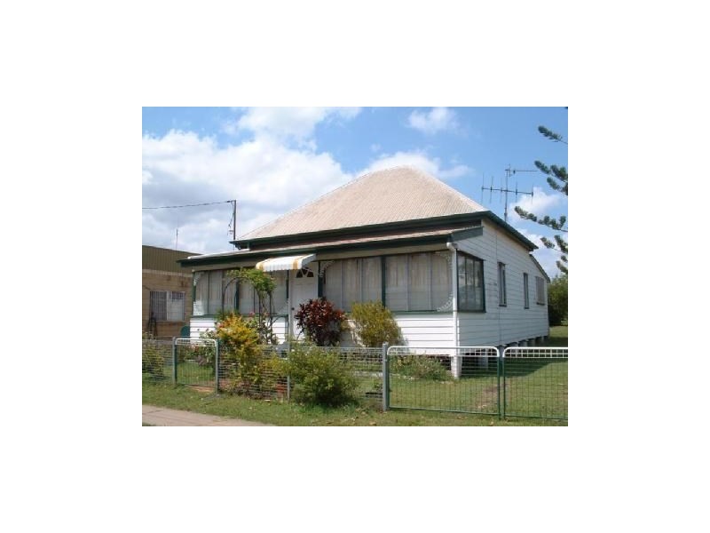 8 Ellena Street, Maryborough QLD 4650
