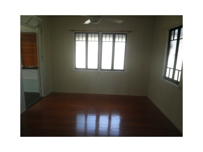 102 Walker Street, Maryborough QLD 4650