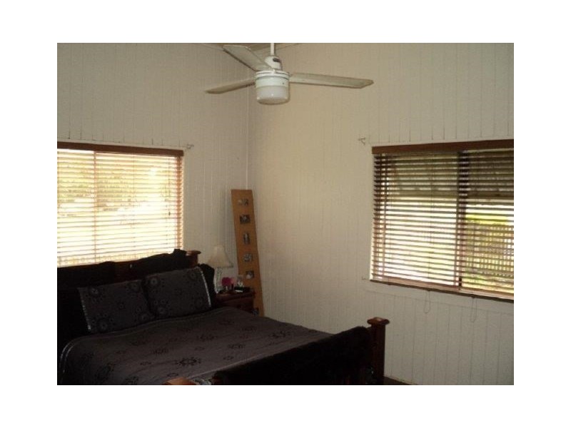 142 Banana Street, Granville QLD 4650