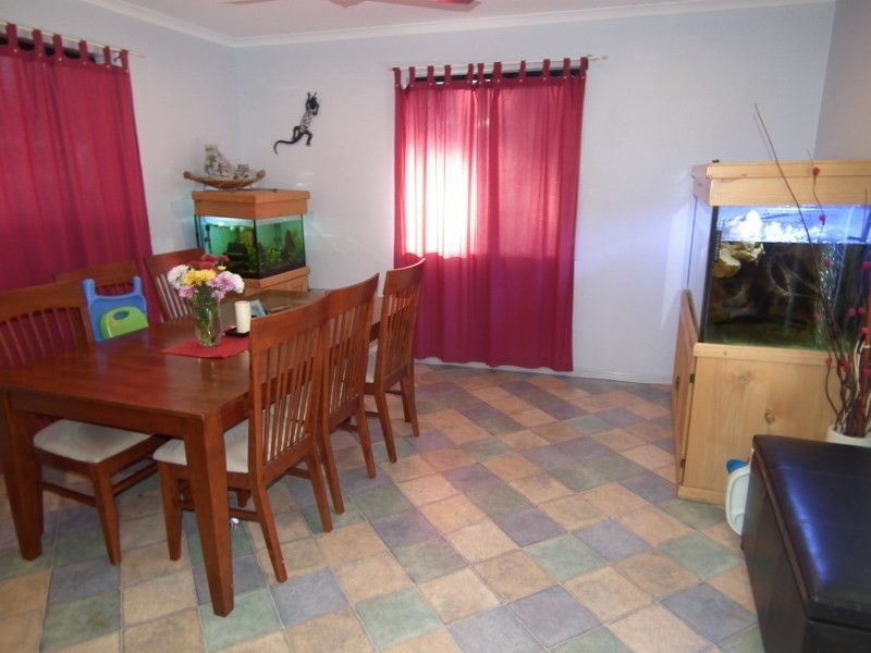 51 Amanda Avenue, Oakhurst QLD 4650