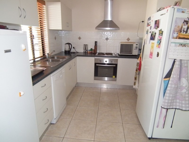 25 Dyson Street, Aldershot QLD 4650