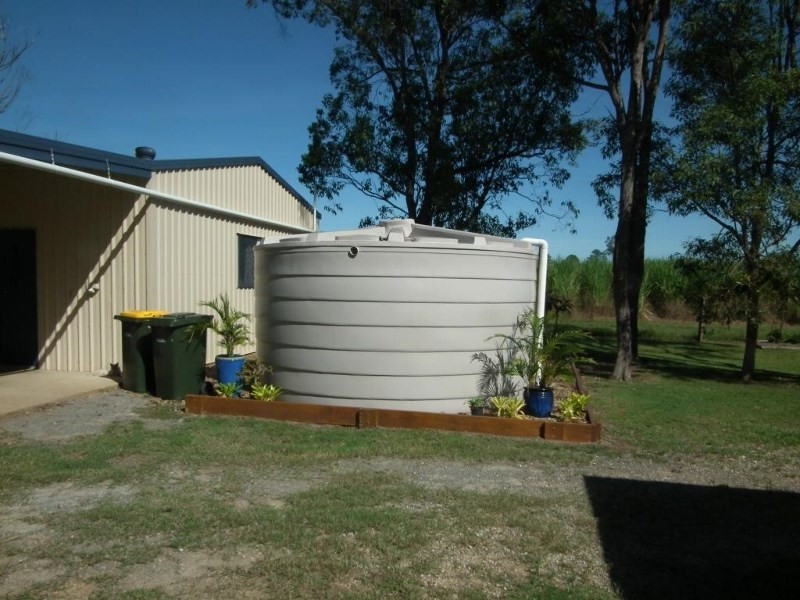 201 Philip Drive, Teddington QLD 4650