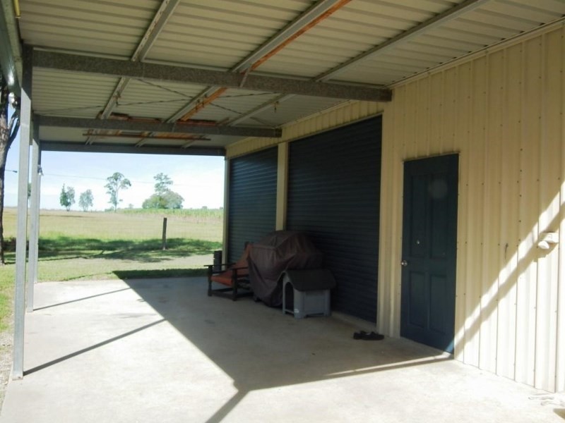 201 Philip Drive, Teddington QLD 4650