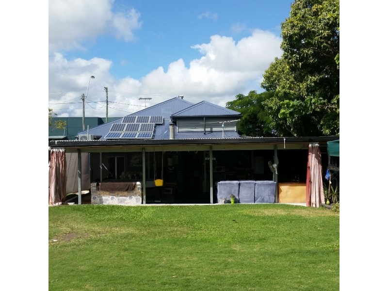 114 Ferry Street, Maryborough QLD 4650