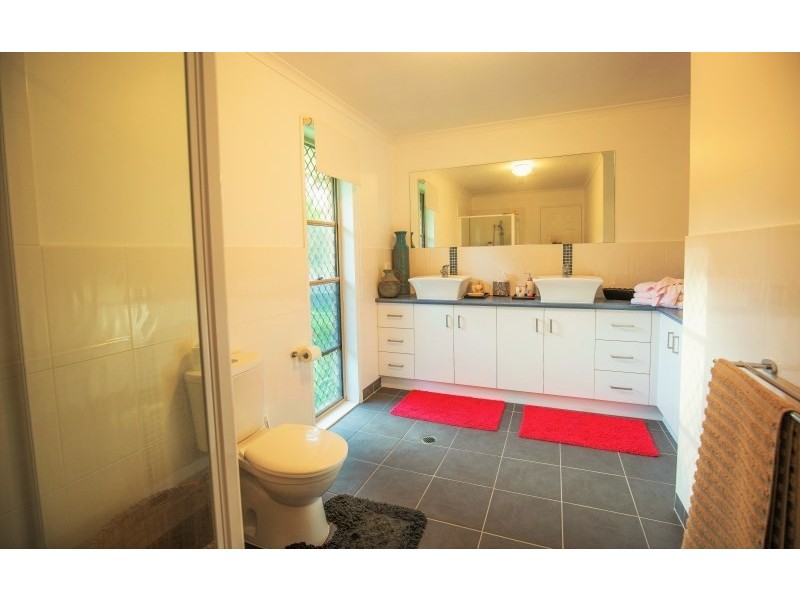 90 Mayfair Street, Maryborough QLD 4650