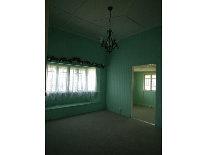 242 Tooley Street, Maryborough QLD 4650