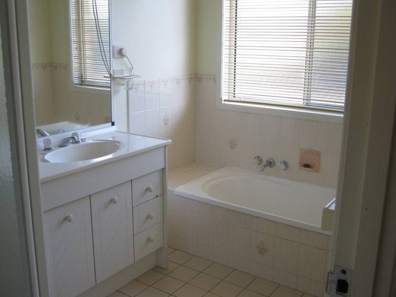 10 Tulipwood Drive, Tinana QLD 4650