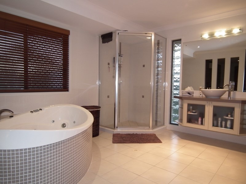 90 La Frantz Drive, Tinana QLD 4650