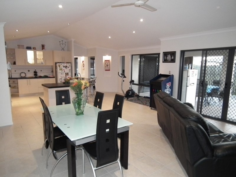 90 La Frantz Drive, Tinana QLD 4650